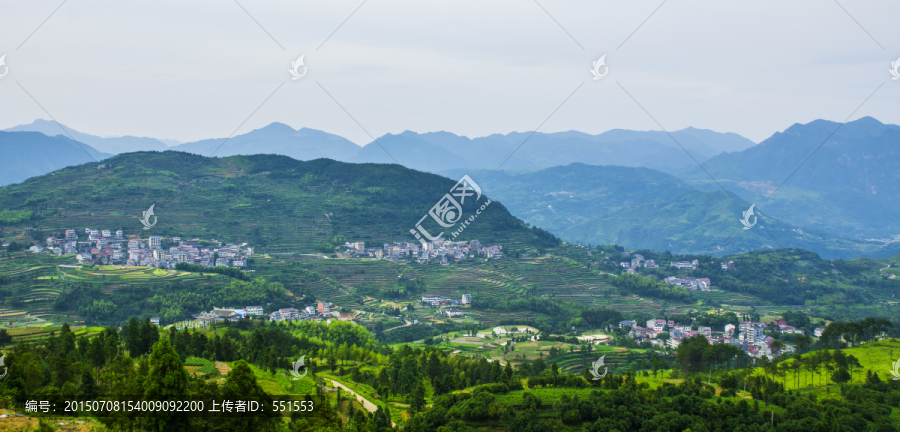山村风光