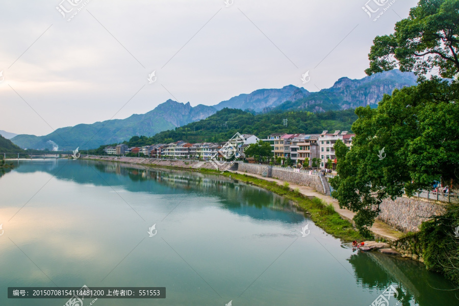 山村风光