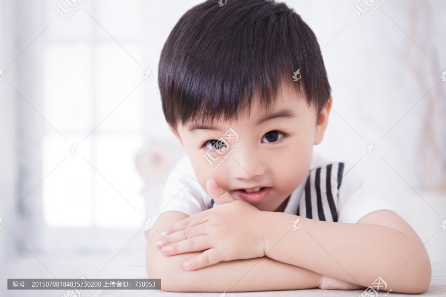 小男孩