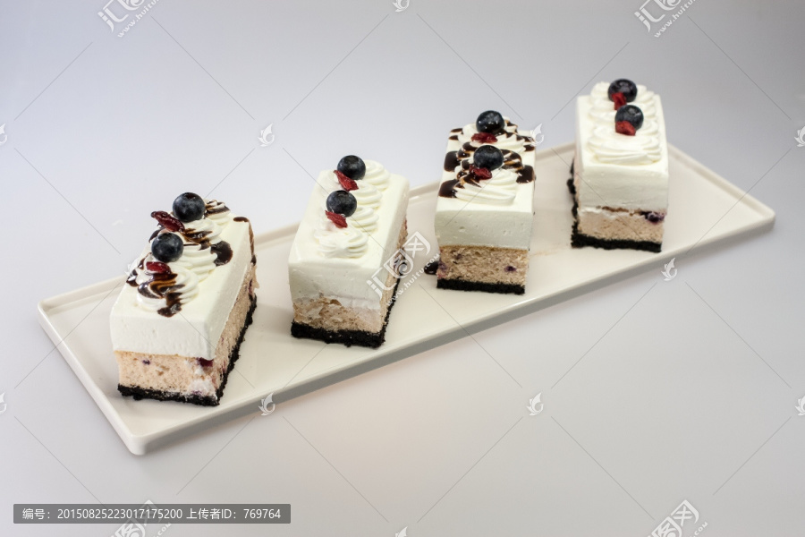 蓝莓芝士西式甜点法式蛋糕切件