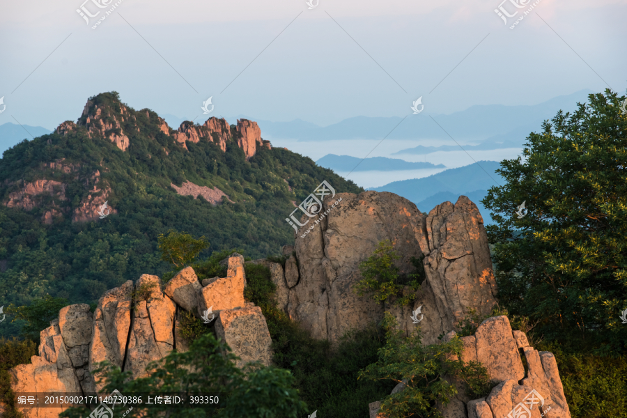 山巅与云海,暖调