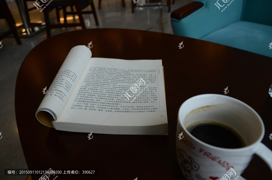 咖啡厅,书和咖啡