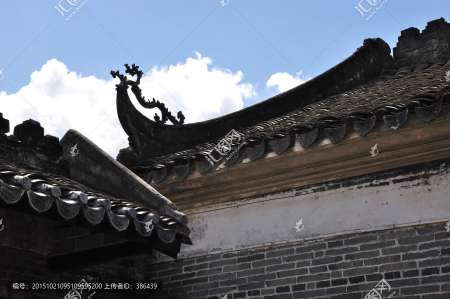 广西杨美古镇,民居屋顶