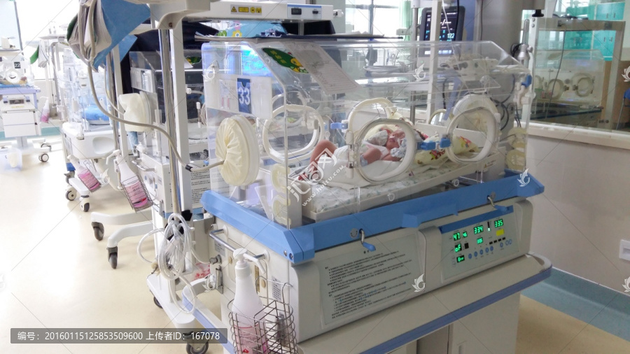 早产婴儿培养箱,护士