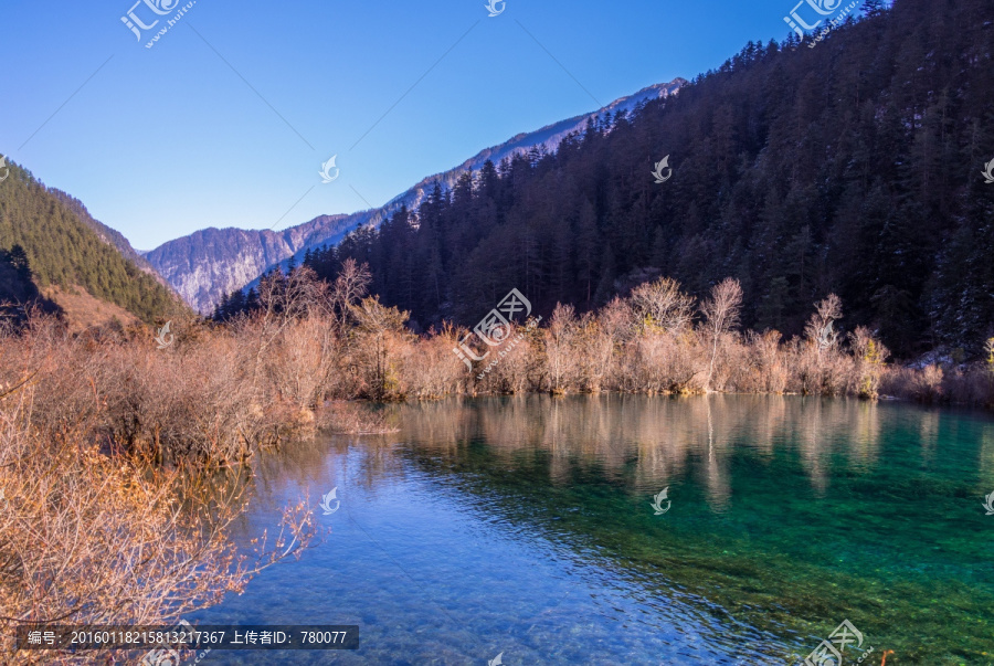 冬季九寨沟风光,平静的水面