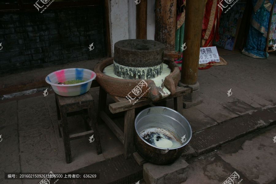 石磨豆花,石磨豆浆