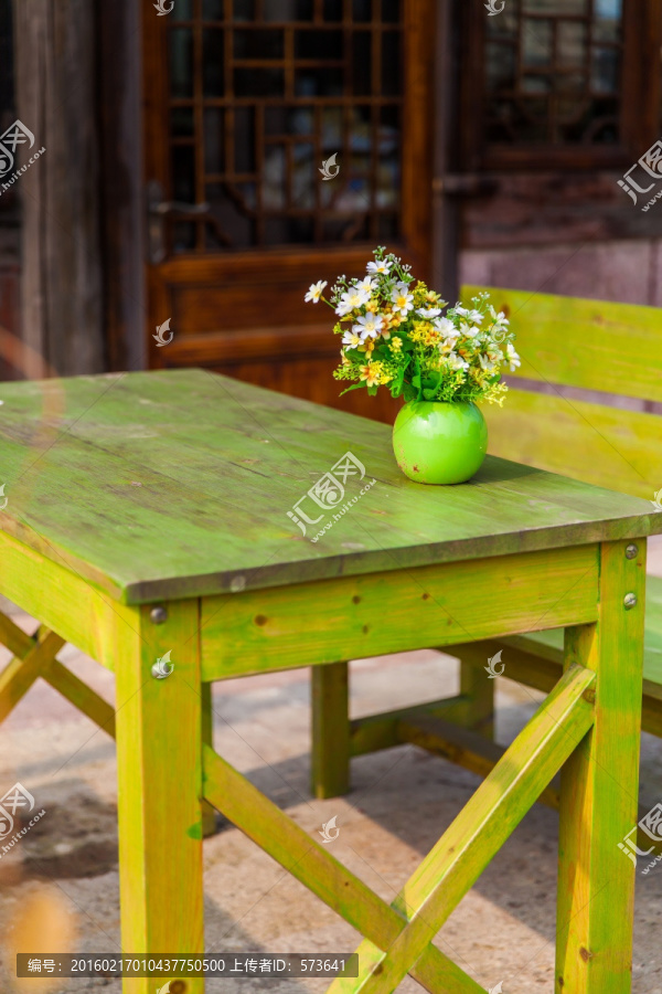 咖啡店桌椅