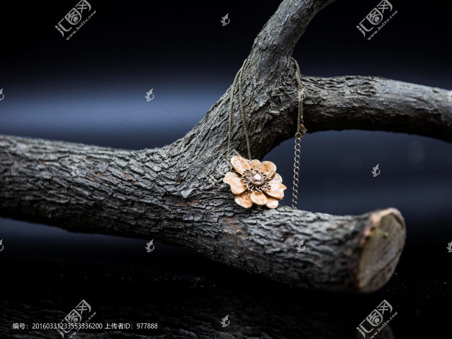 花瓣项链吊坠