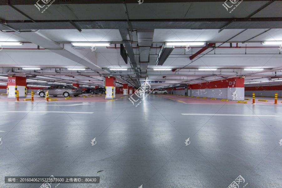 浦东国际机场地下停车库
