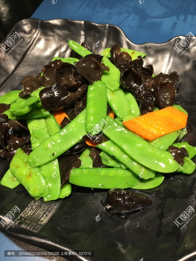 木耳炒荷兰豆