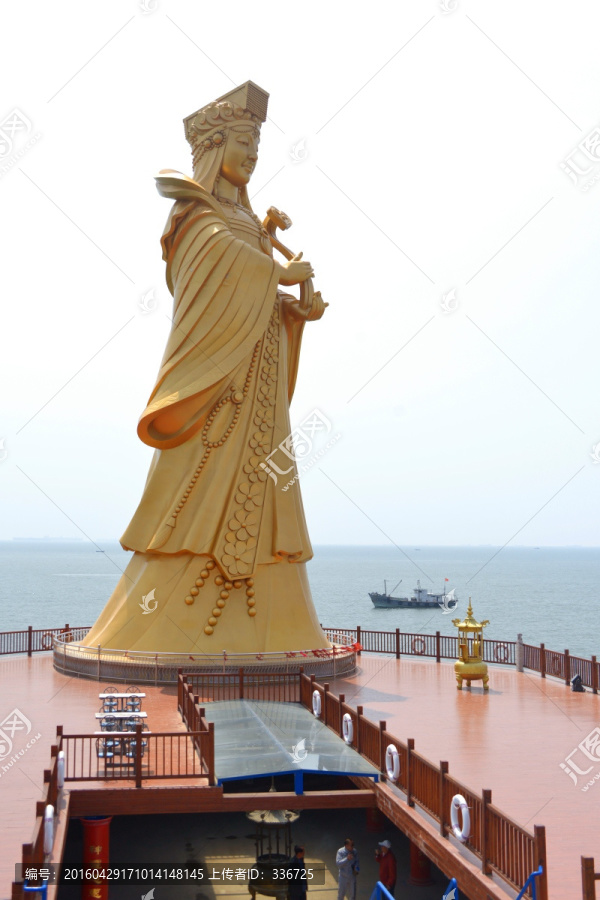 青岛银海大世界,巨型妈祖塑像