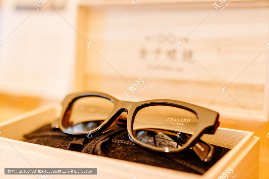 眼镜店