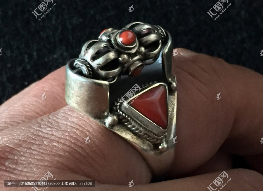 藏式红珊瑚转法杵银戒指