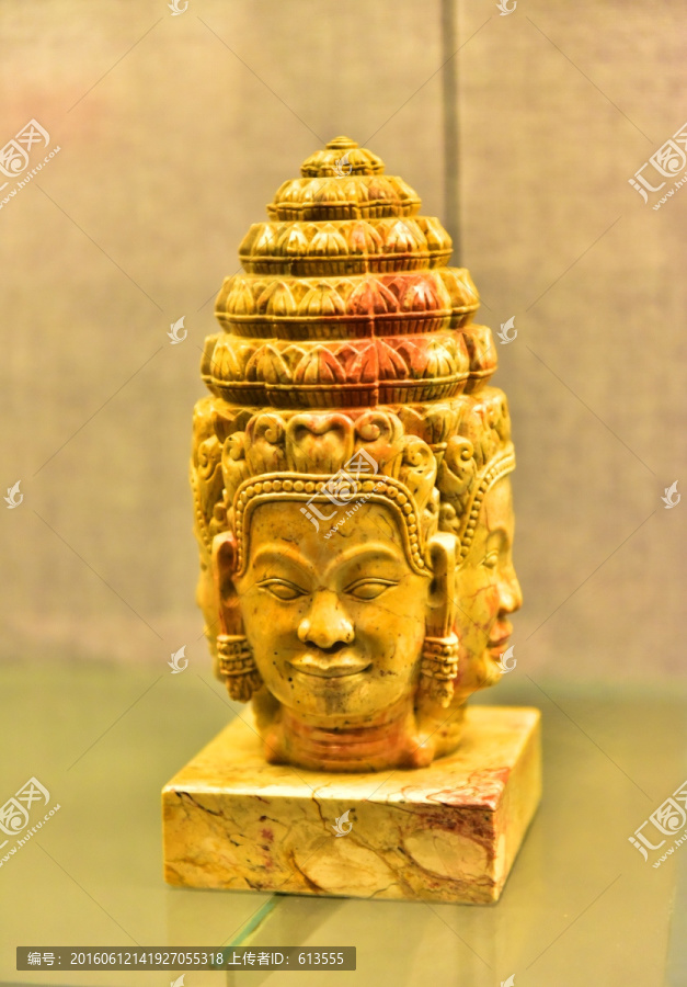 柬埔寨石刻四面菩萨头像