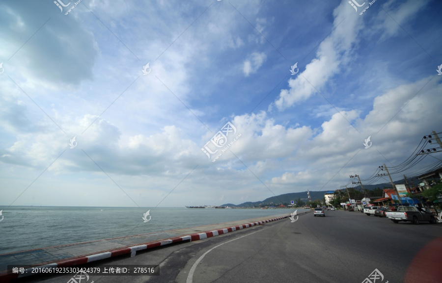 苏梅岛的海滨公路