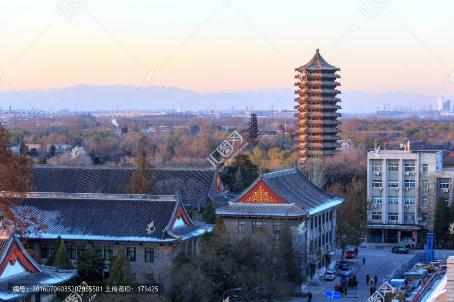 北京大学校园风光博雅塔冬景