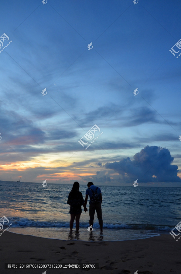 海上日出