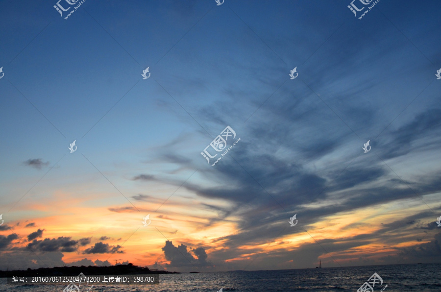 海上日出
