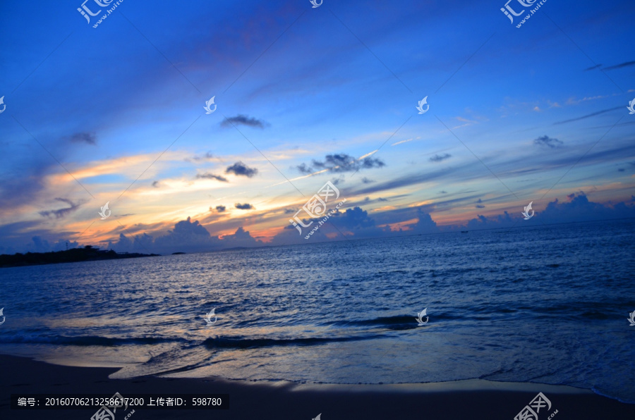 海上日出