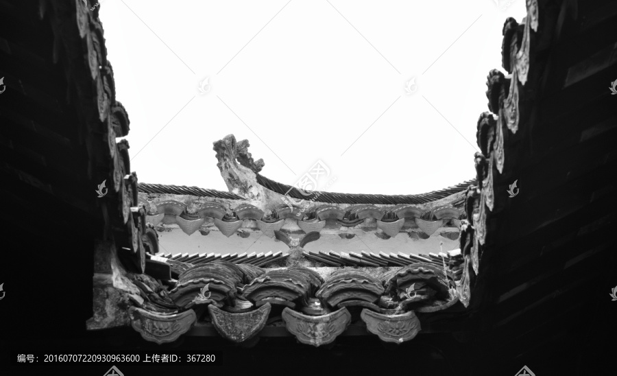 中国古建筑屋脊龙头装饰造型