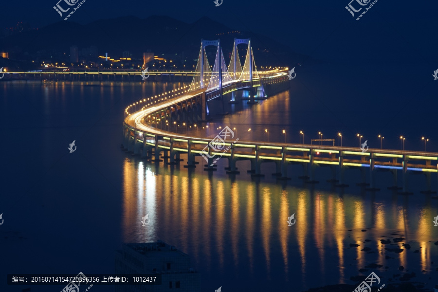 跨海大桥夜景