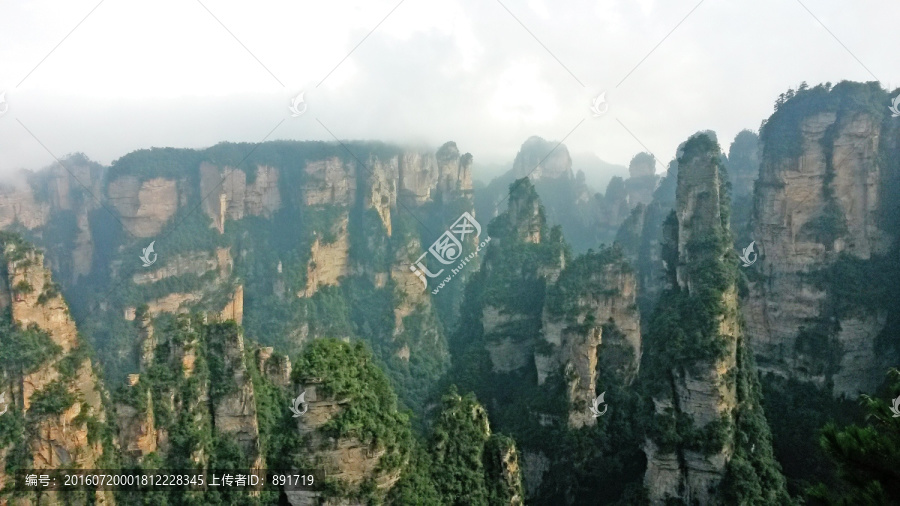 张家界,悬浮山,九天洞,黄龙