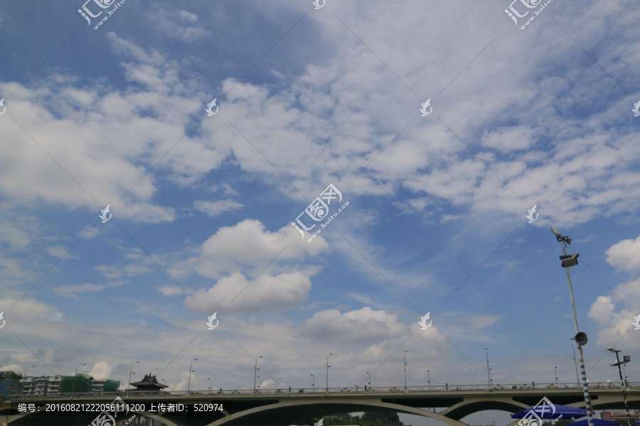 蓝天白云大桥