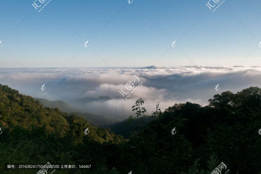 鲁山云海