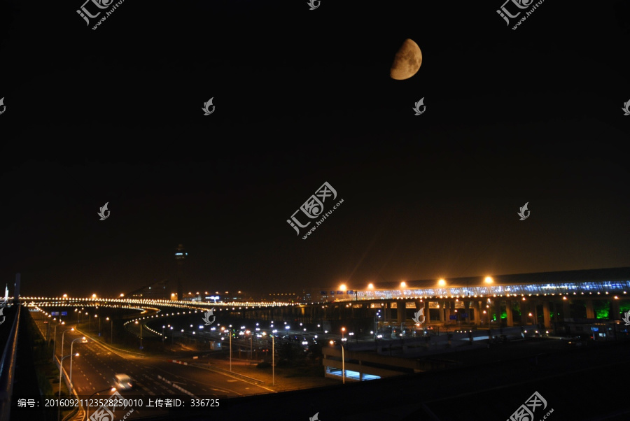 上海浦东国际机场夜景