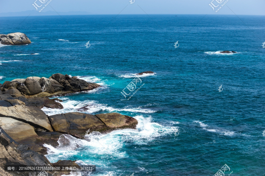 海南三亚蜈支洲岛观日岩风景