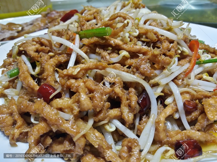 豆芽炒肉丝