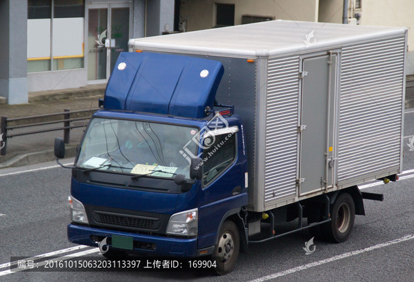 货柜车