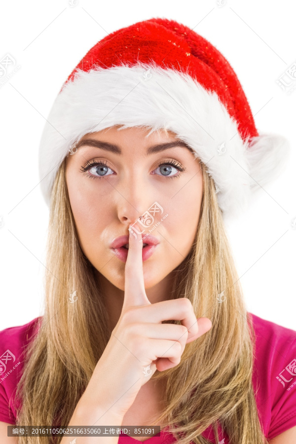 手指放在嘴唇上的女人