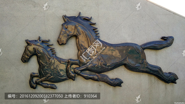 双马浮雕，青铜双马