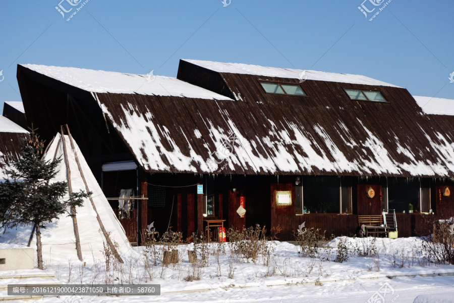 鄂温克族乡木结构住宅