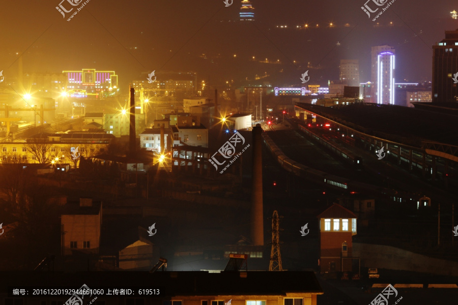 辽宁丹东,城市夜景