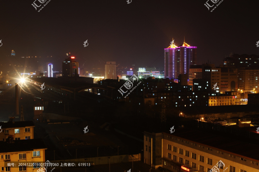 辽宁丹东,城市夜景