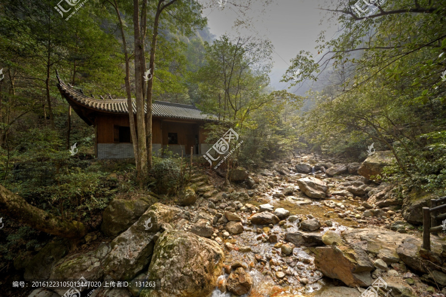 武义牛头山,山涧山溪,石块乱石