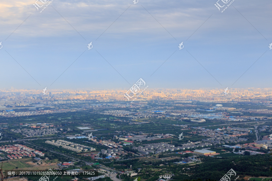 西山远眺北京城西城区全景