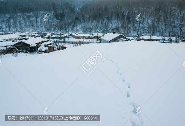 山村雪景