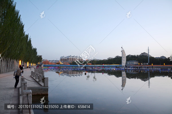 党河风情线夜景