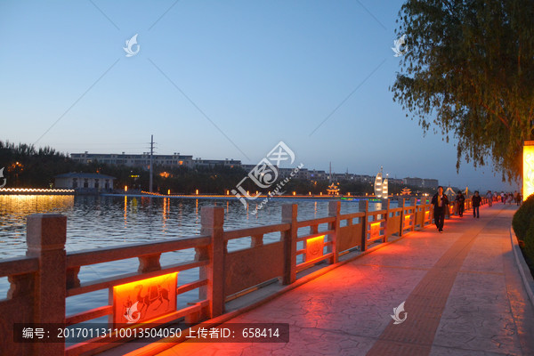 党河风情线夜景