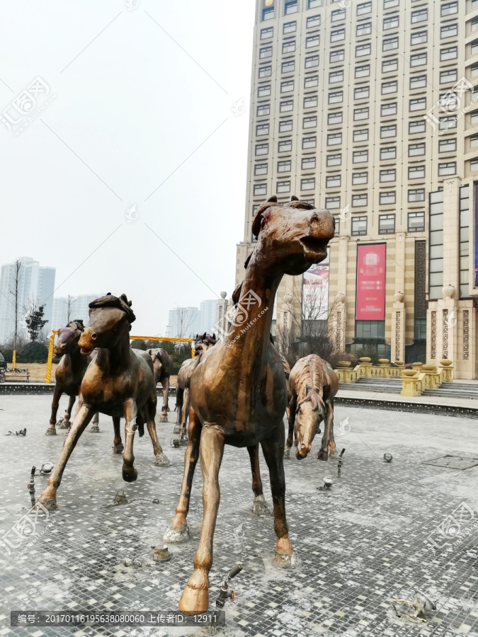 马雕塑,铜马雕像