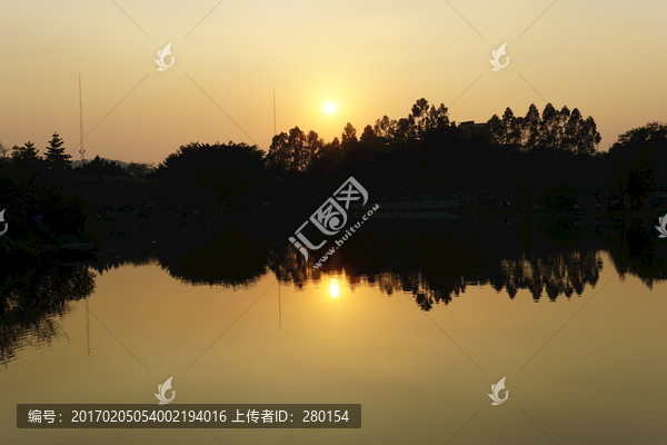 萝岗香雪公园湖边黄昏