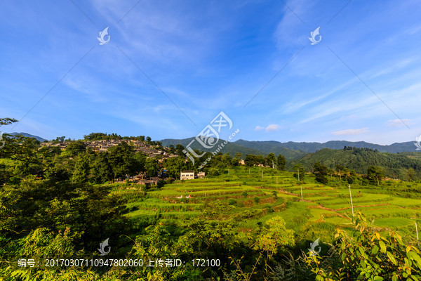 南岗排瑶寨全景