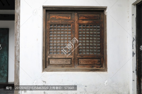 中式木窗户