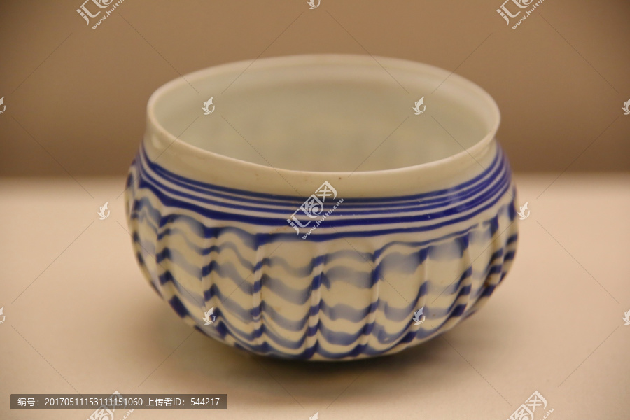 公元1世纪卡耶特法奥吹制玻璃碗