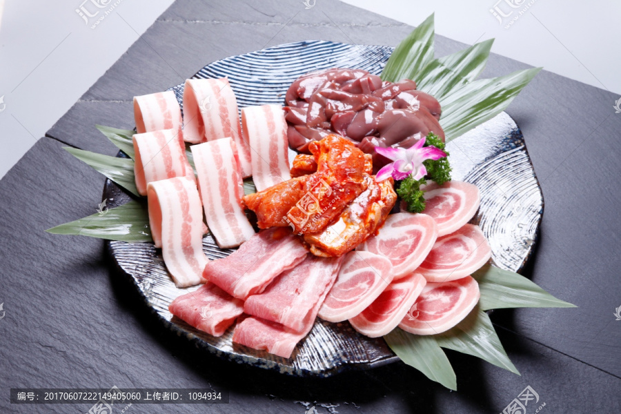 烤肉拼盘