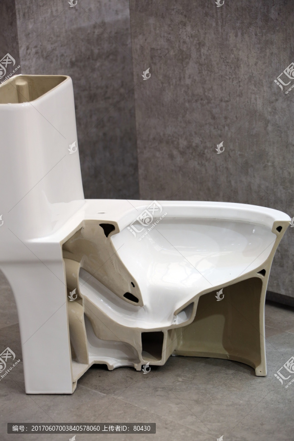 马桶剖面