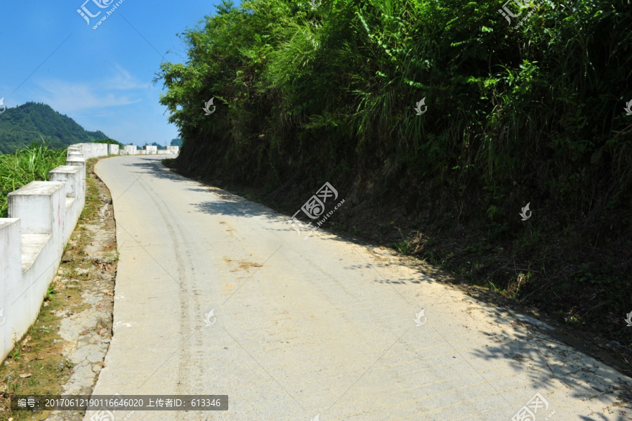 农村水泥路面越野素材